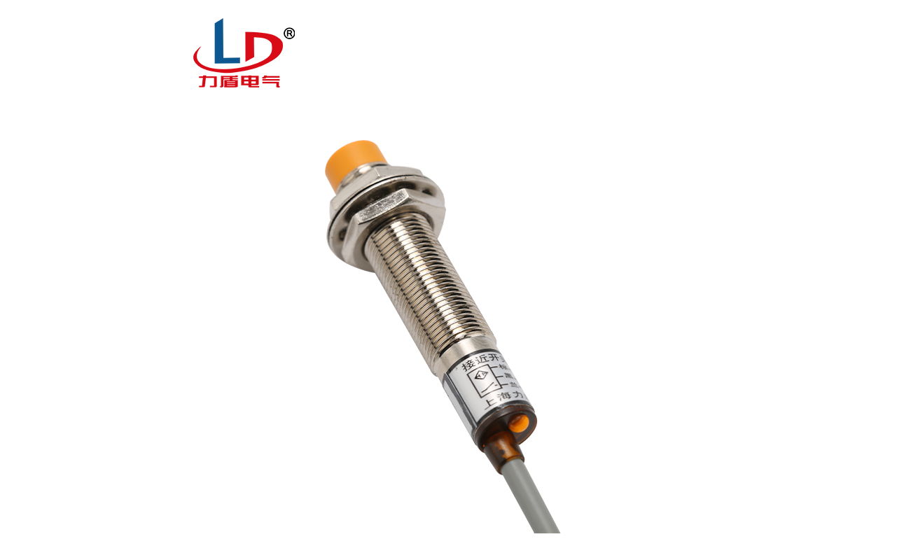 LJ12A3-4-Z/BX 接近开关