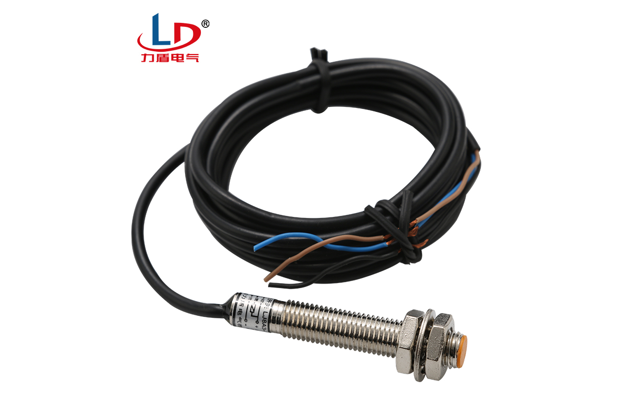 LJ8A3-1-Z/BX 电感式接近开关