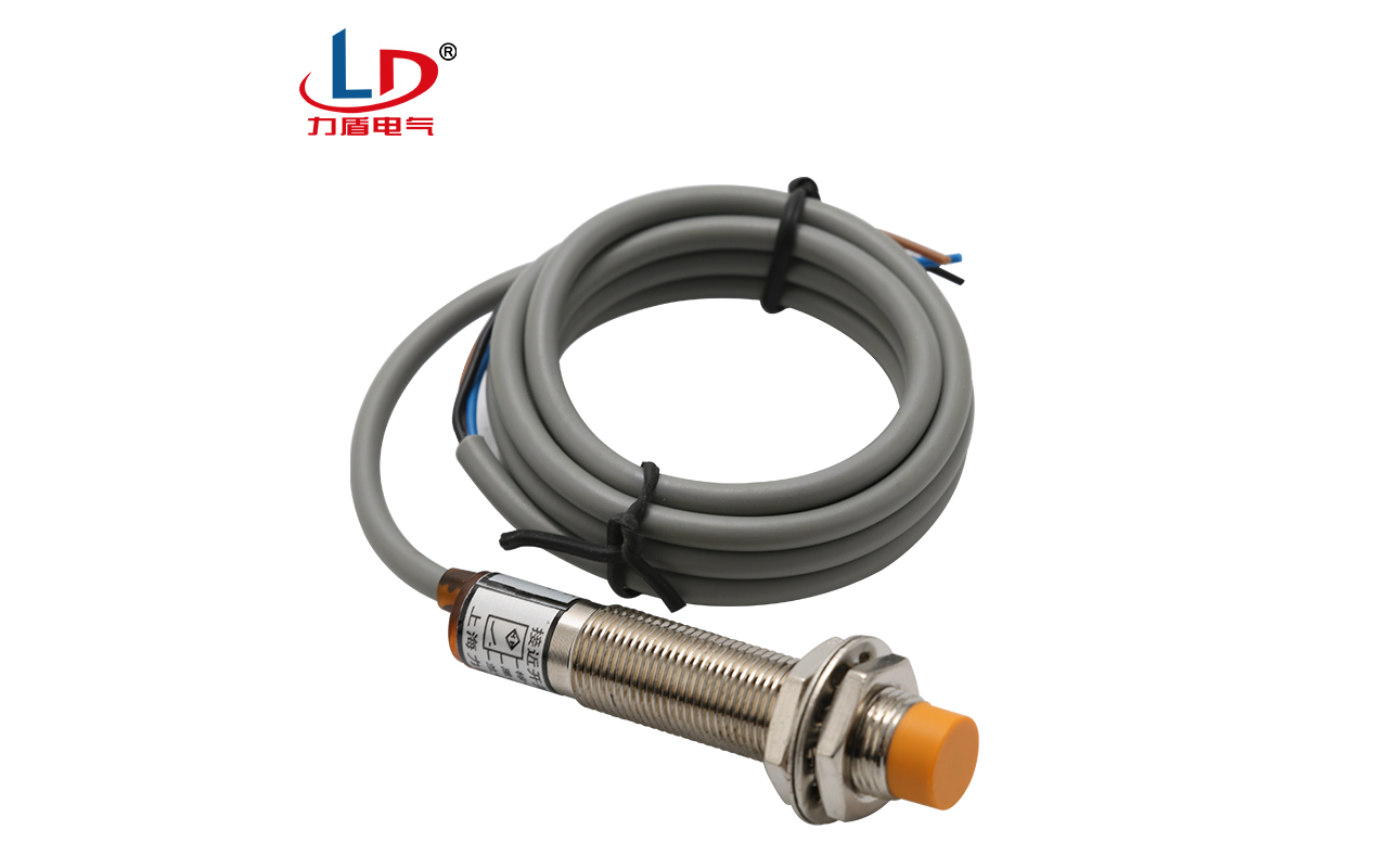 LJ12A3-4-Z/BX 接近开关